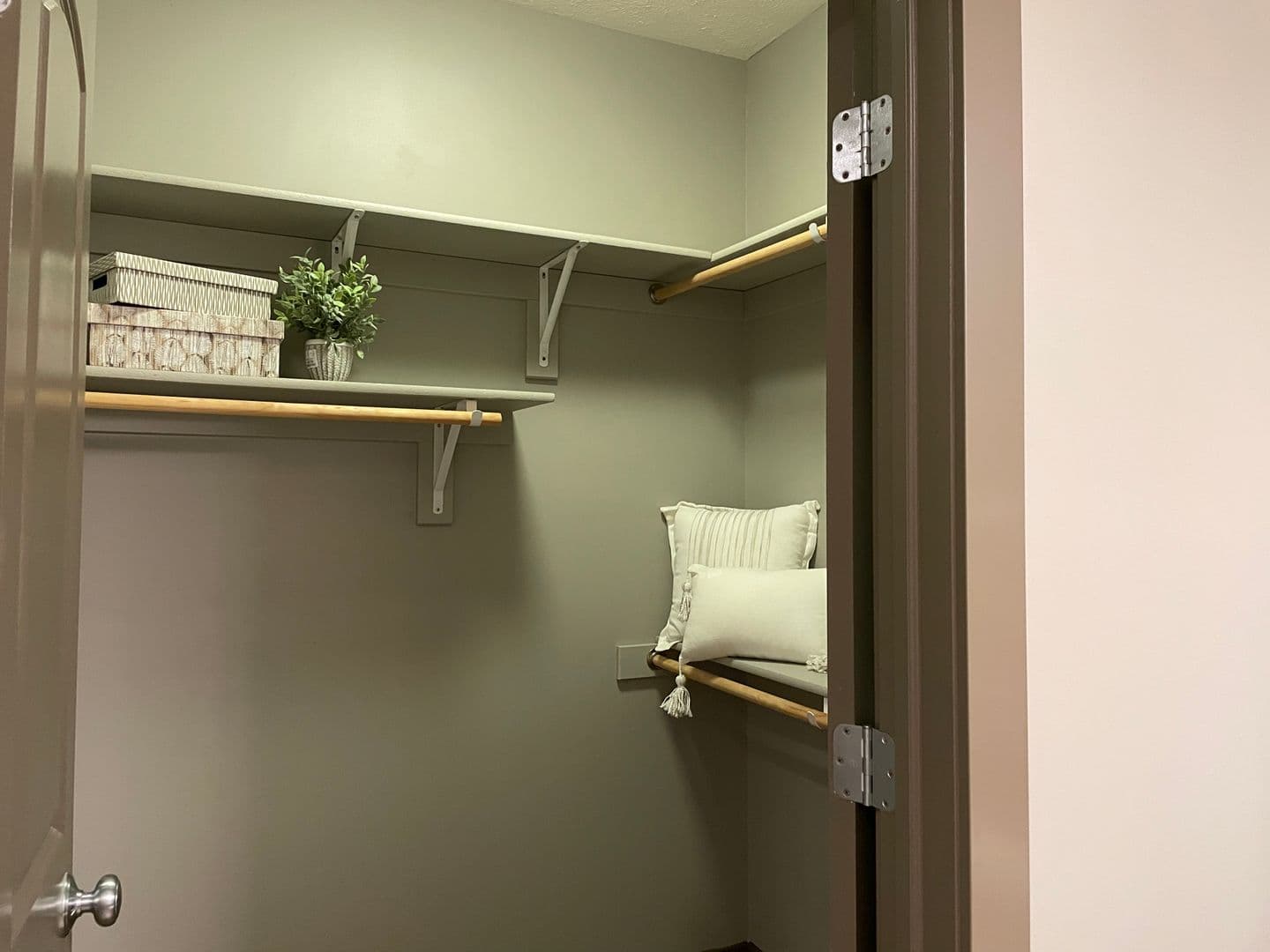 Elkhorn Apartment: 1010 N. 192nd Court, 1004 N. 192nd Court, 1011 N. 192nd Court