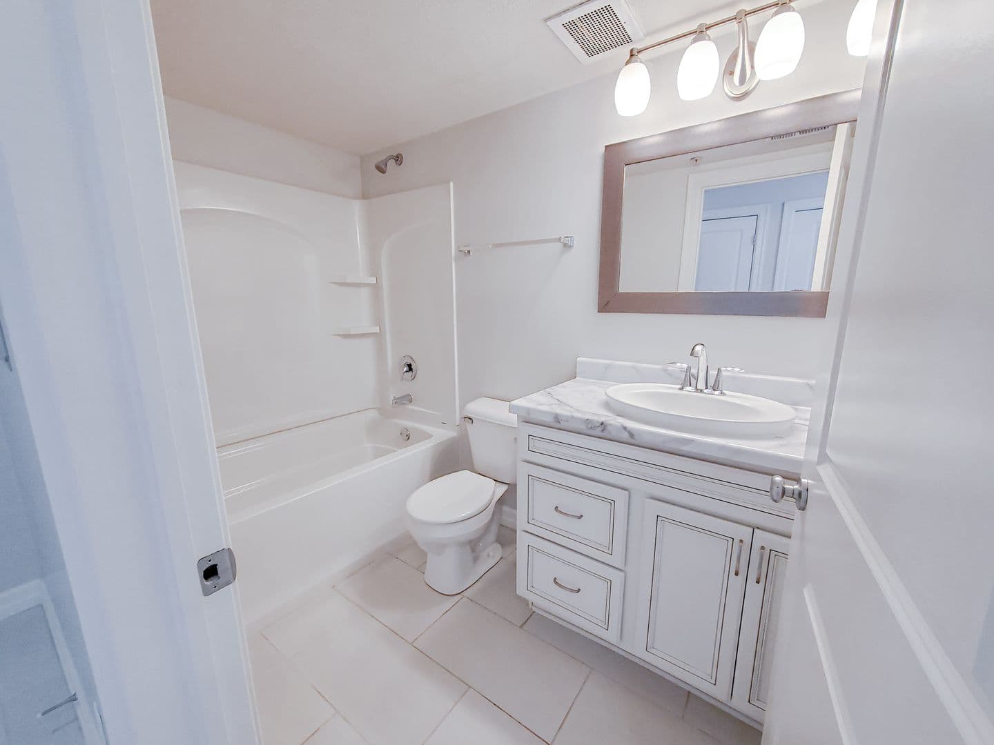 Omaha Apartment: 528 S. 29th Street