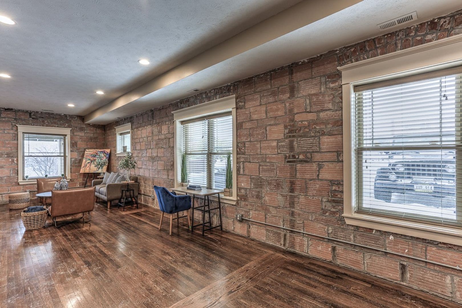 Omaha Apartment: 806 Park Avenue