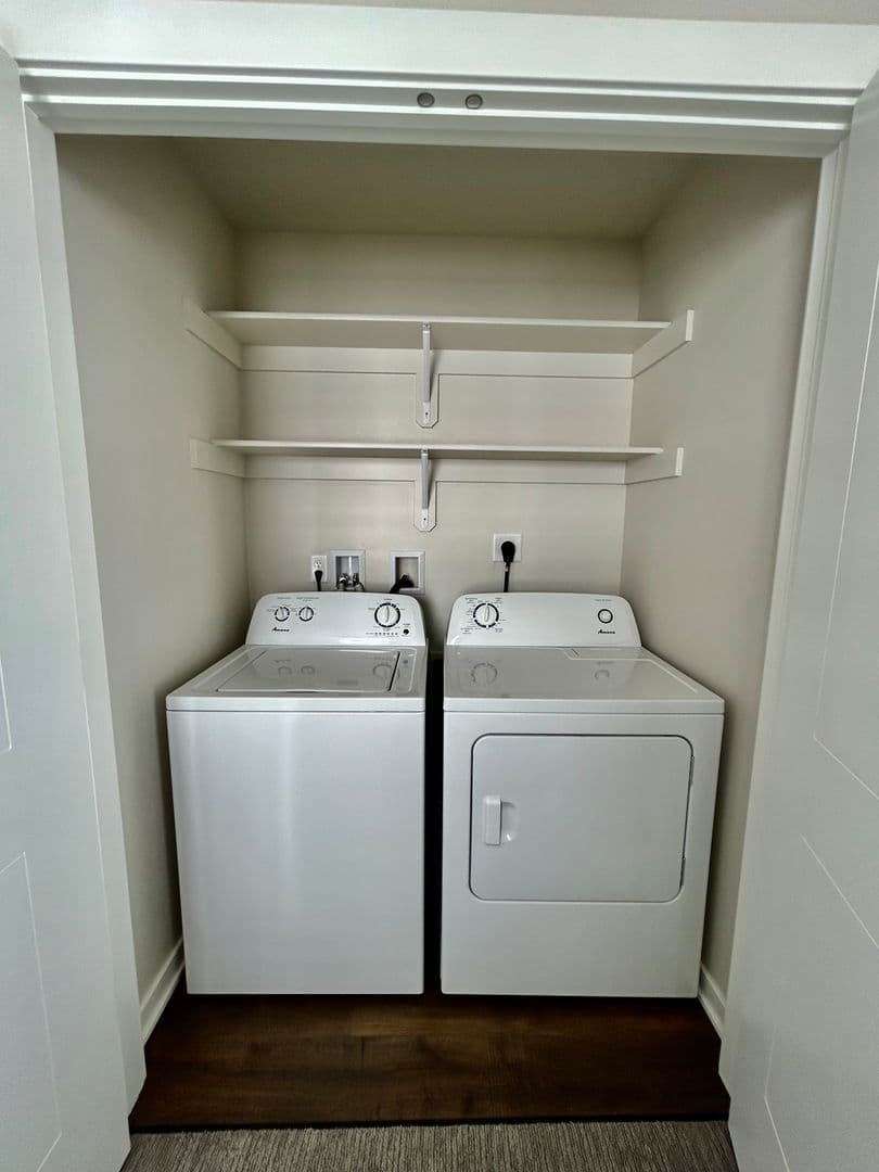 Omaha Apartment: 13041 Cornhusker Road