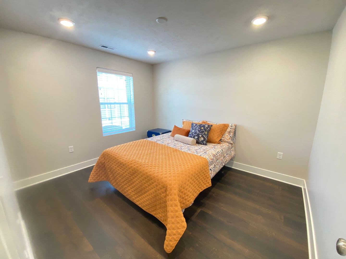 Omaha Apartment: 13041 Cornhusker Road