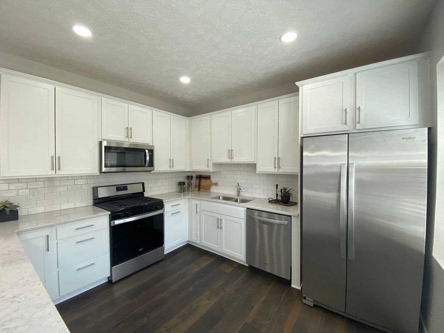 Omaha Apartment: 13108 Lincoln Road