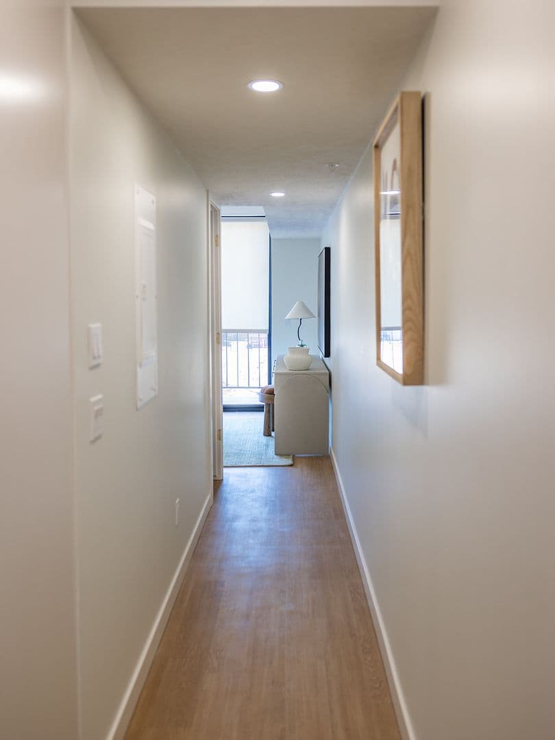 Omaha Apartment: 7270 Cedar Street, Omaha, NE 68102