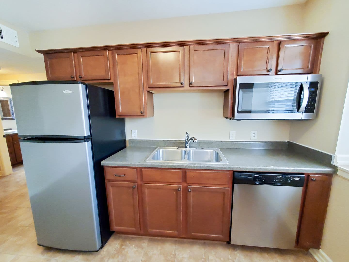Omaha Apartment: 601-617 S. 31st Avenue