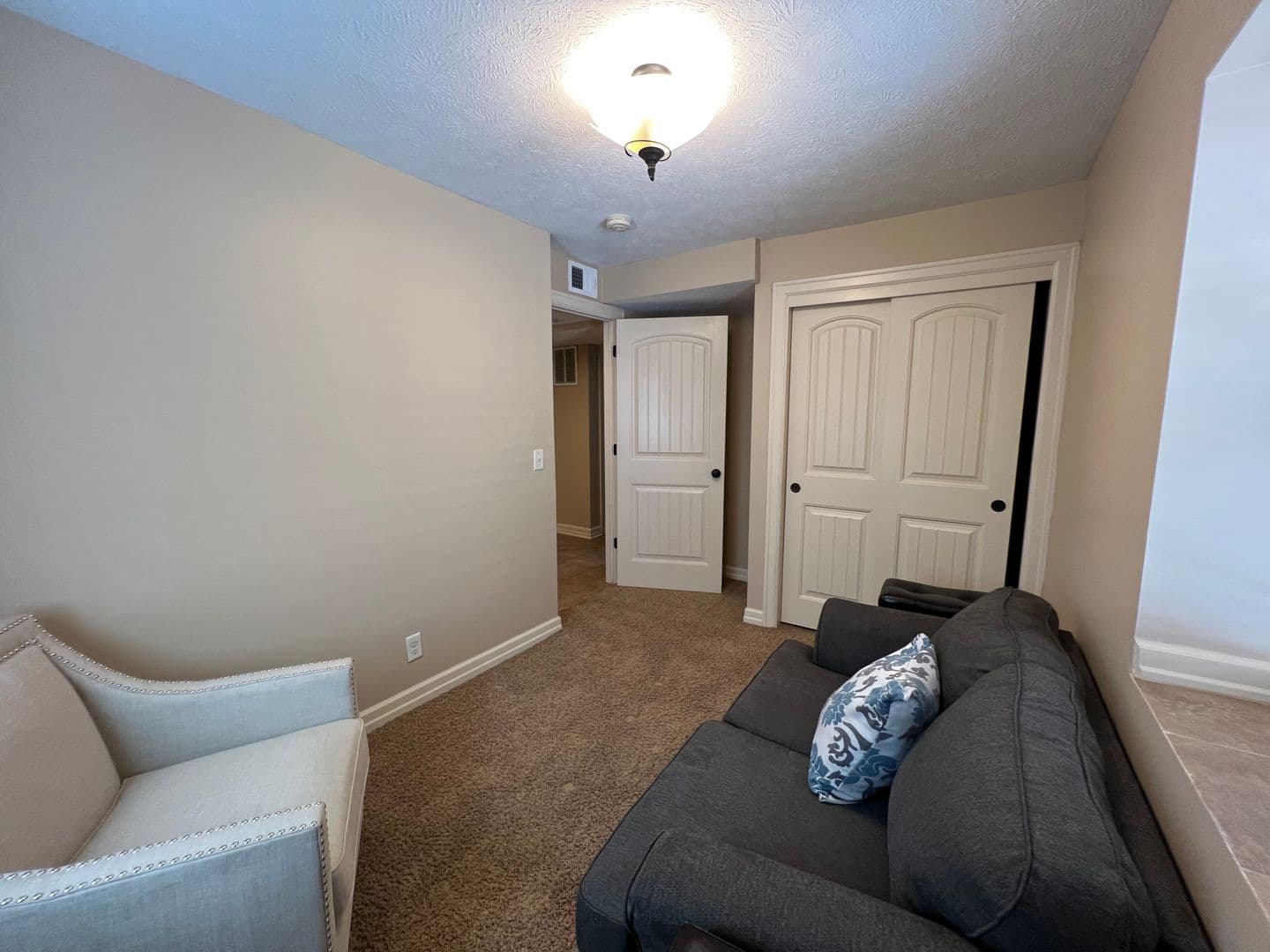 Omaha Apartment: 601-617 S. 31st Avenue