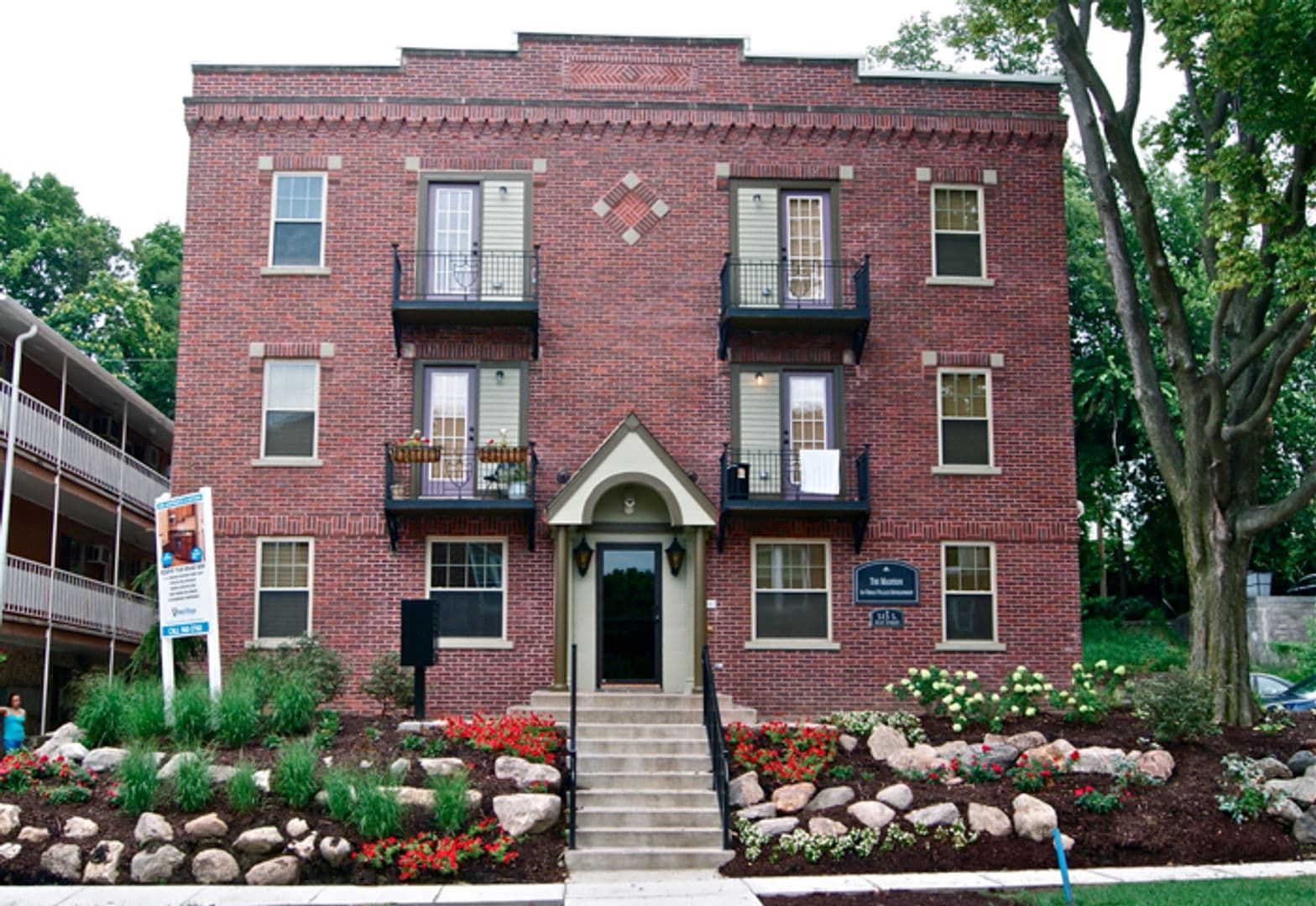 Omaha Apartment: 515 S. 31st Street