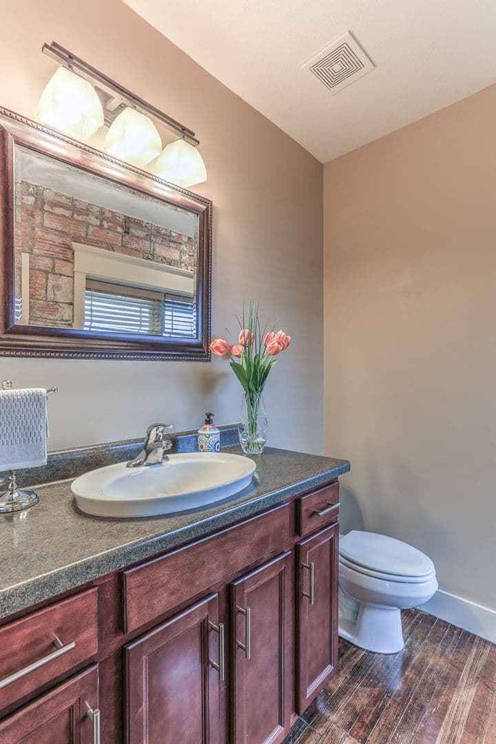 Omaha Apartment: 806 Park Avenue