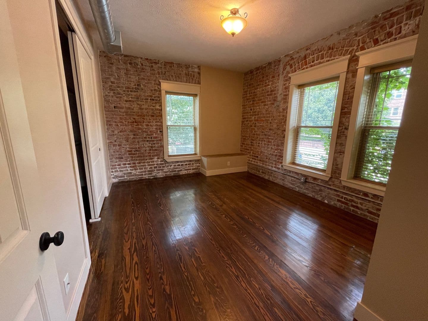 Omaha Apartment: 2934 Leavenworth