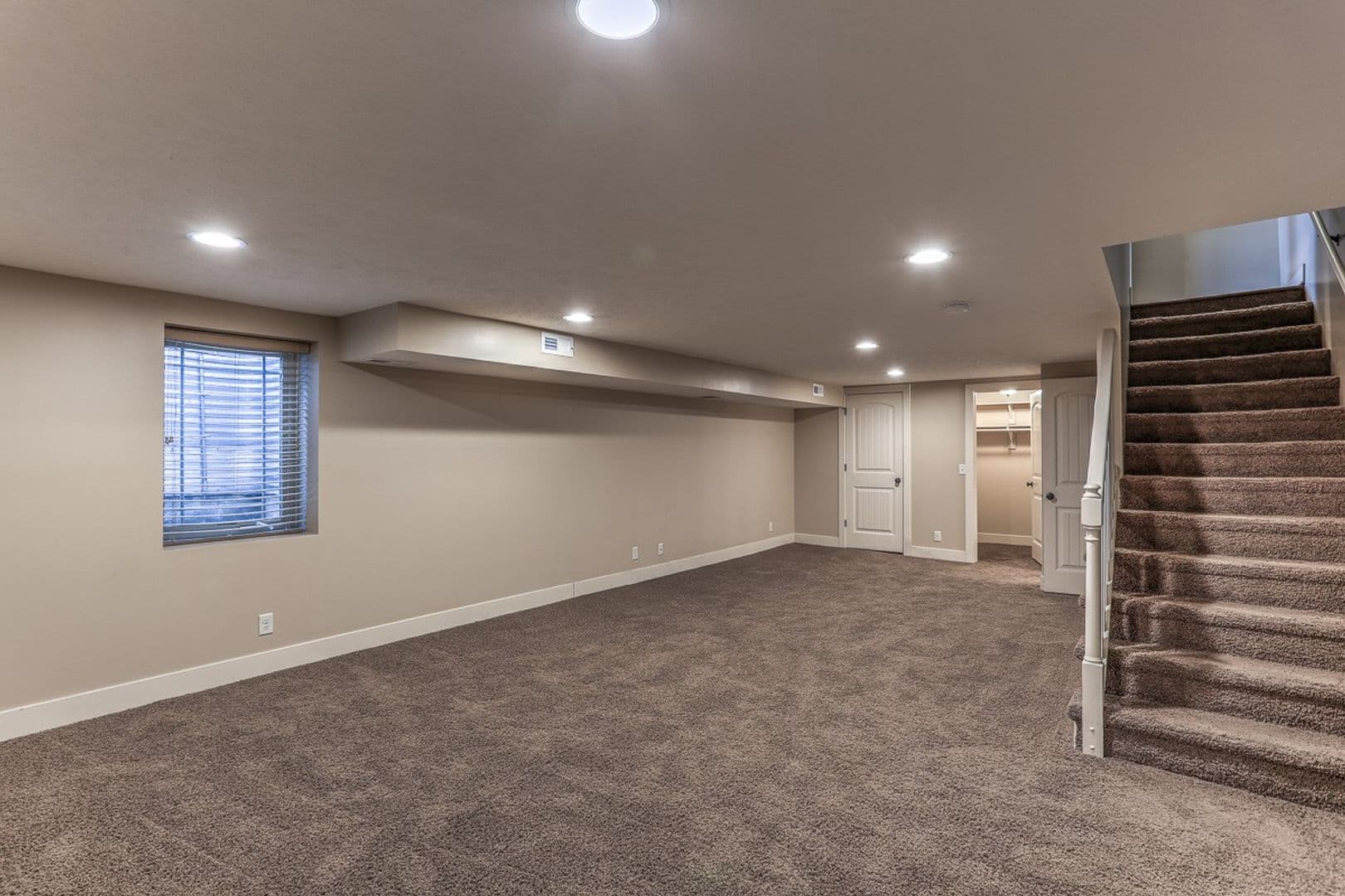 Omaha Apartment: 806 Park Avenue