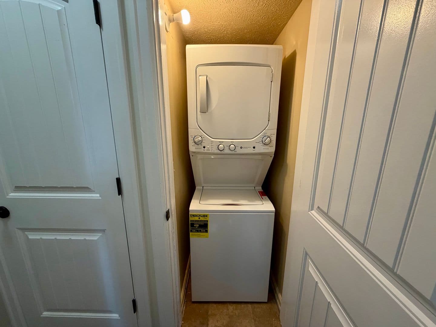 Omaha Apartment: 601-617 S. 31st Avenue