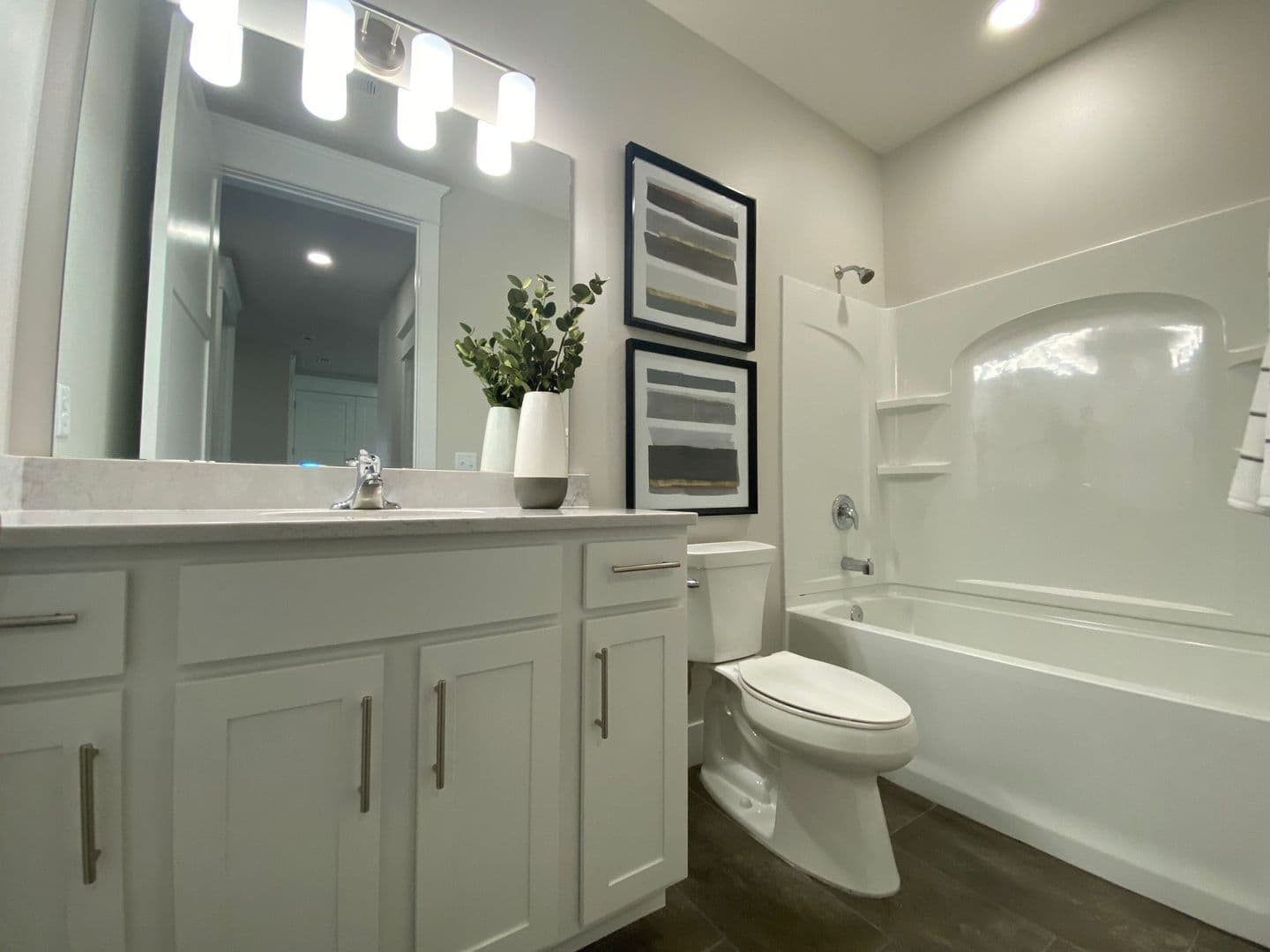 Omaha Apartment: 13108 Lincoln Road