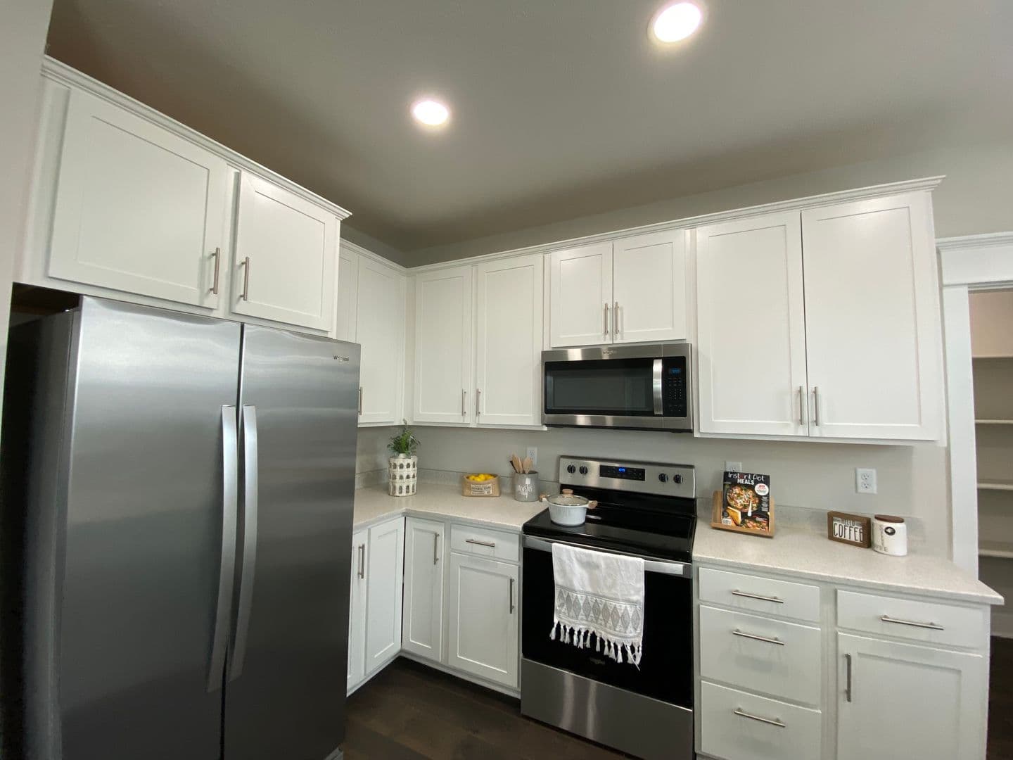 Omaha Apartment: 13041 Cornhusker Road