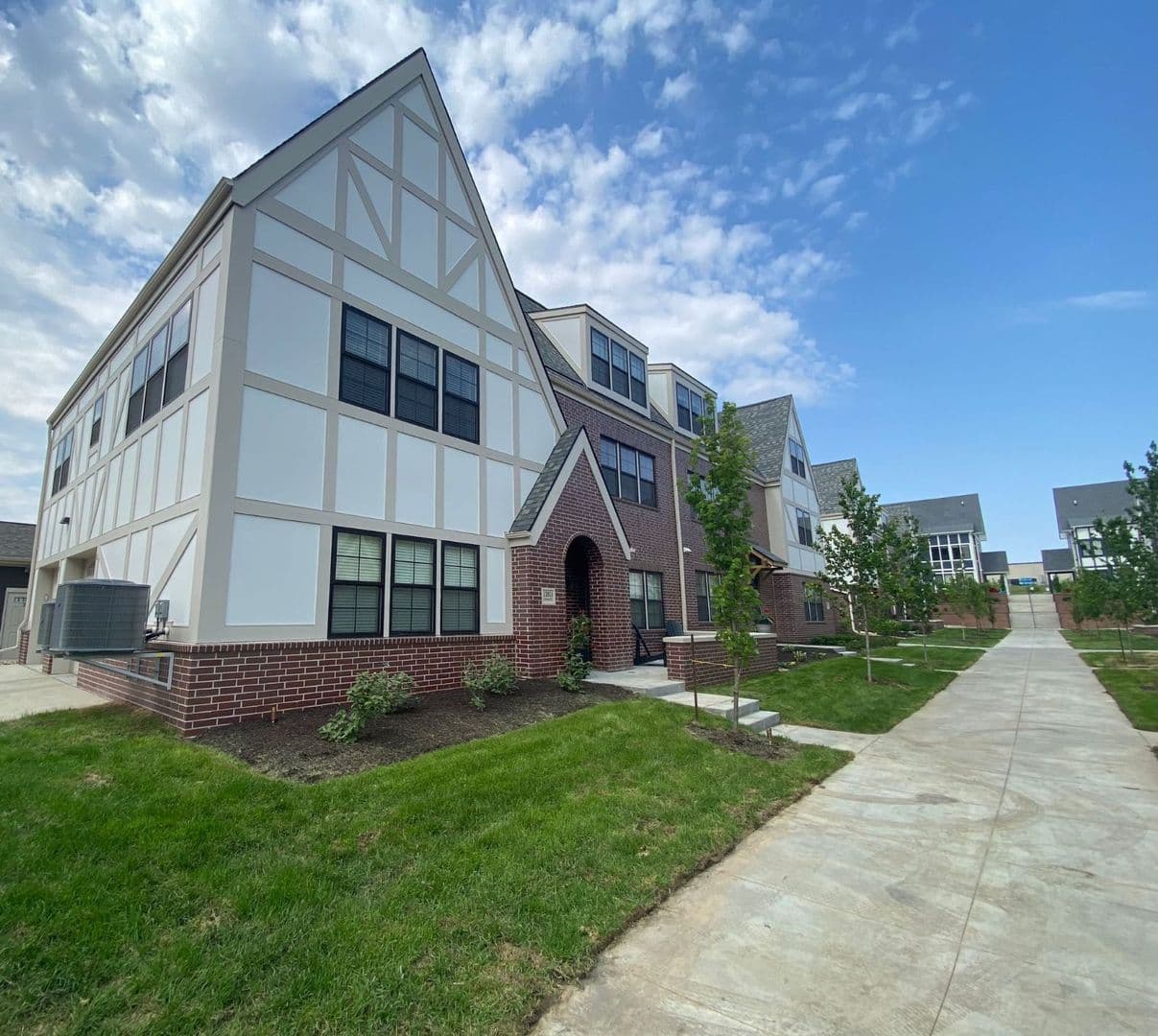Omaha Apartment: 13108 Lincoln Road