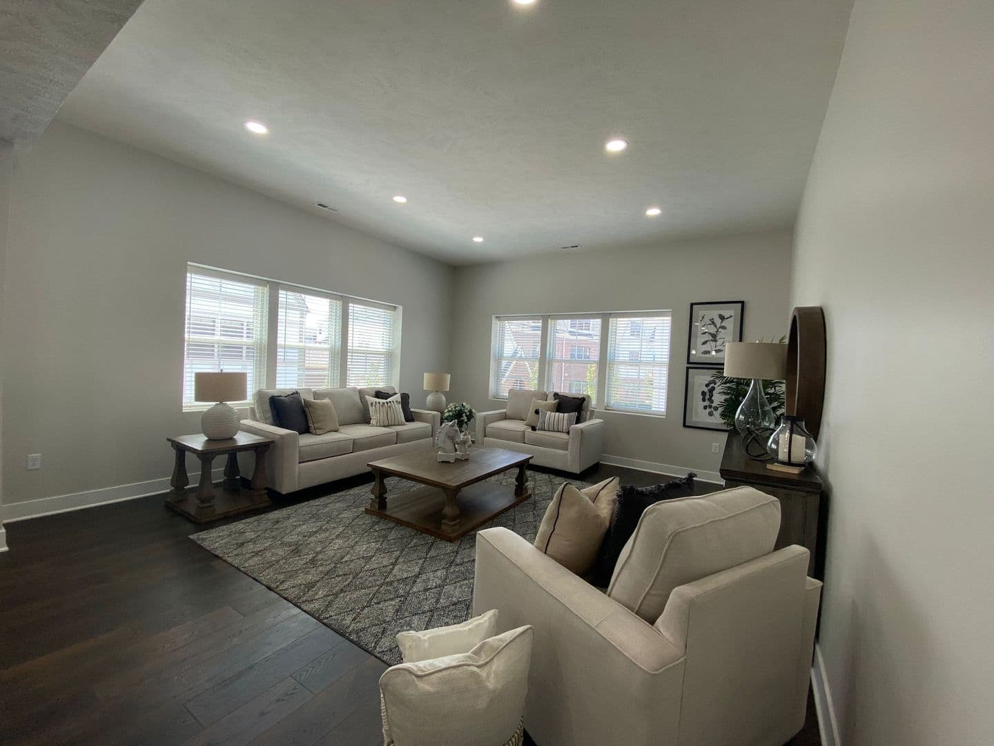 Omaha Apartment: 13108 Lincoln Road