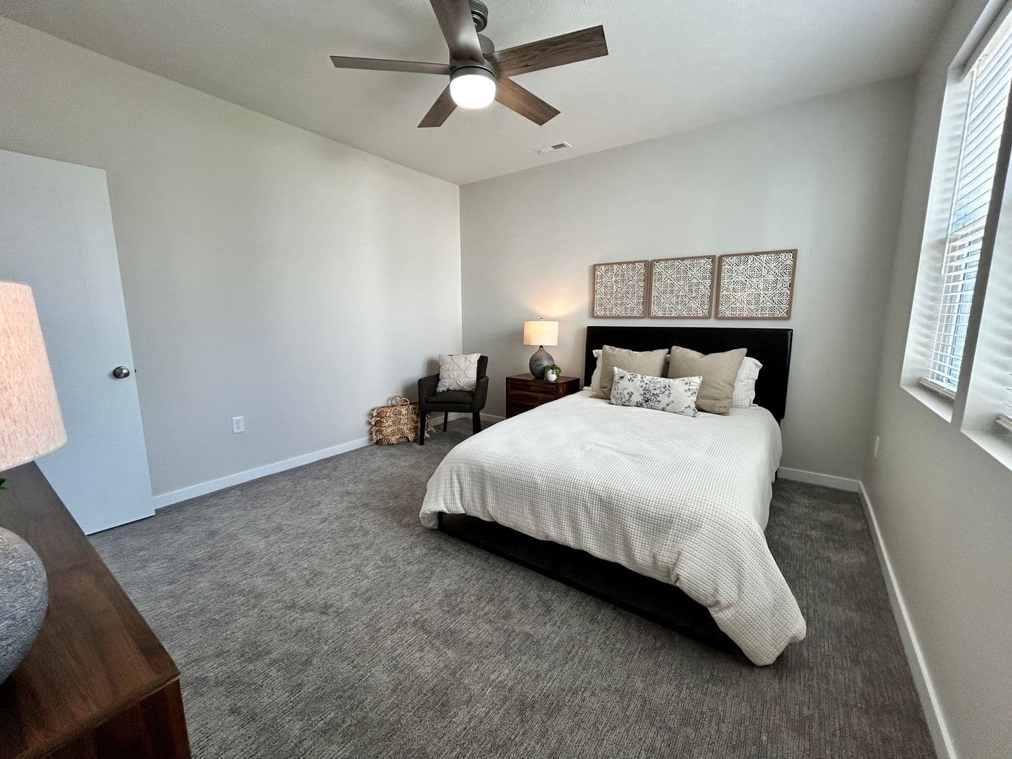 Omaha Apartment: 13108 Lincoln Road