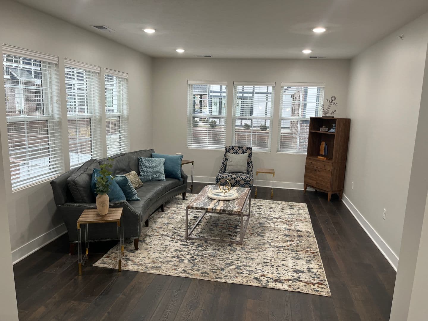 Omaha Apartment: 13108 Lincoln Road