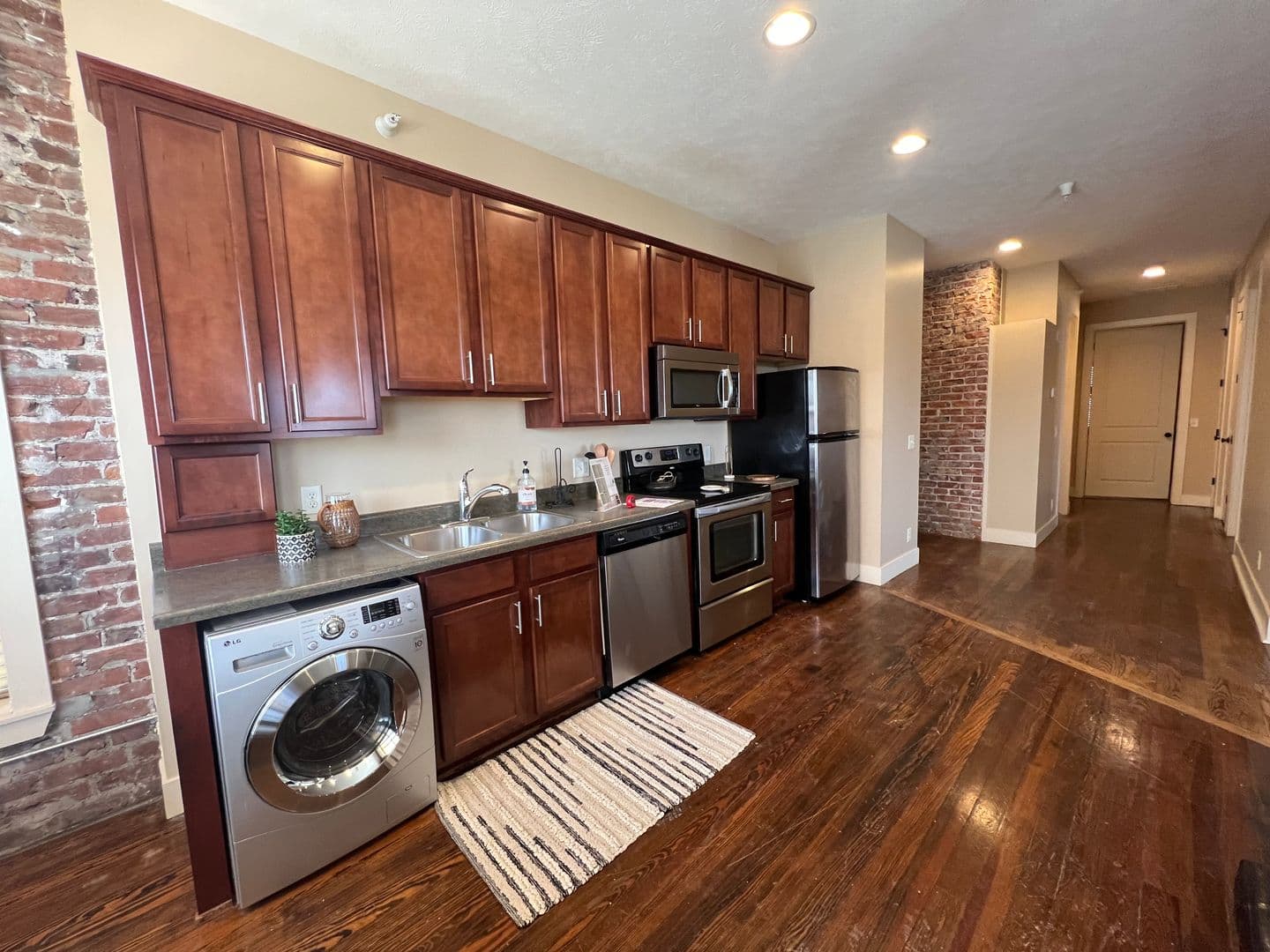 Omaha Apartment: 2934 Leavenworth