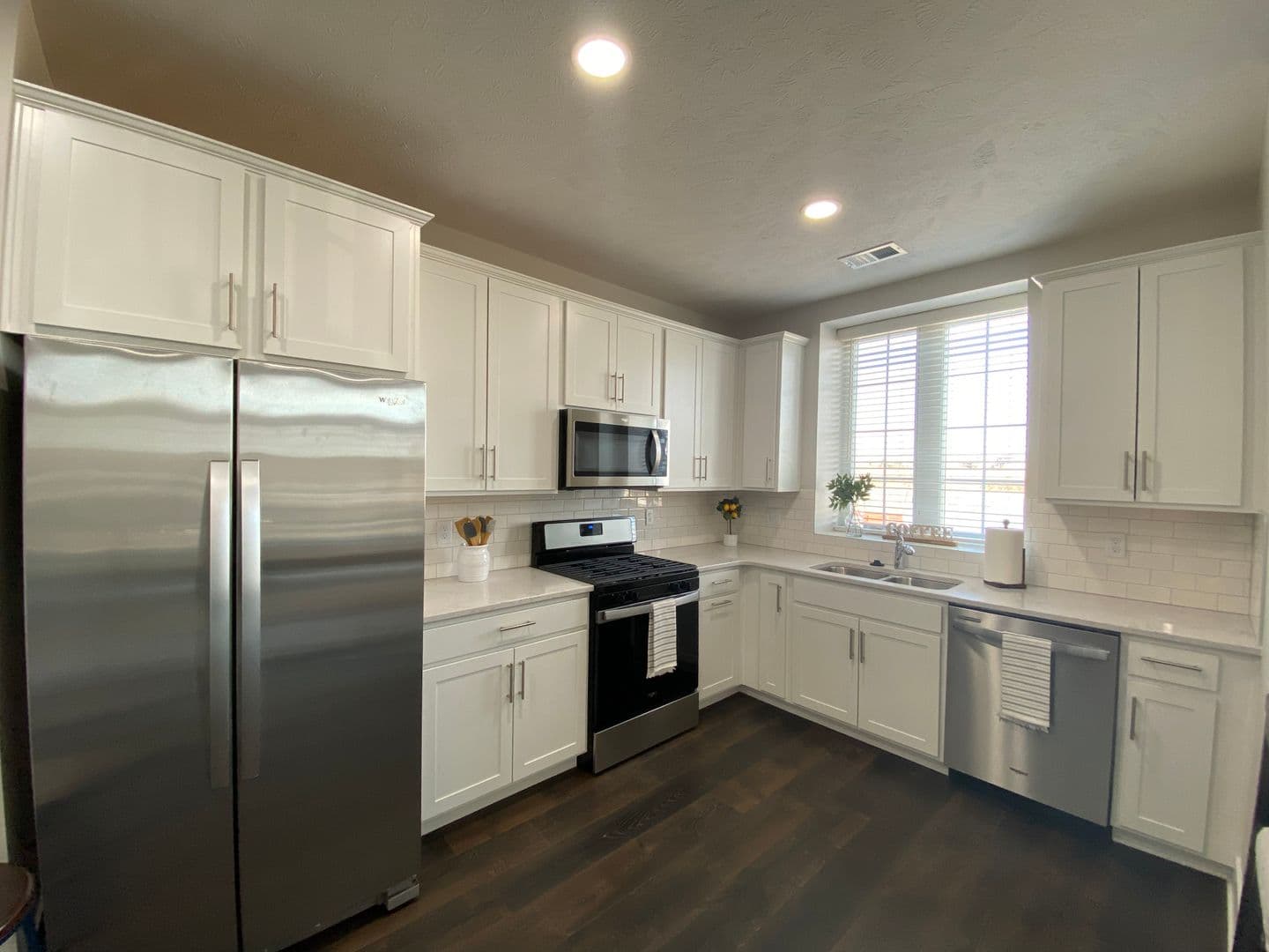 Omaha Apartment: 13108 Lincoln Road