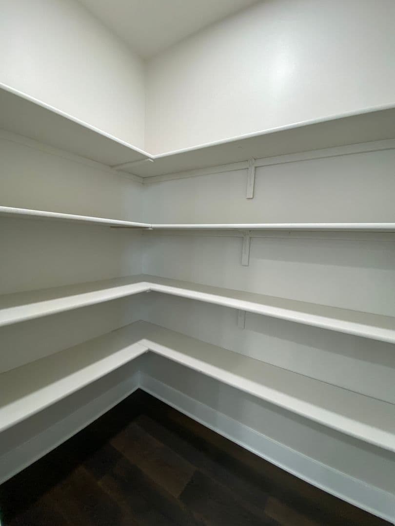 Omaha Apartment: 13041 Cornhusker Road
