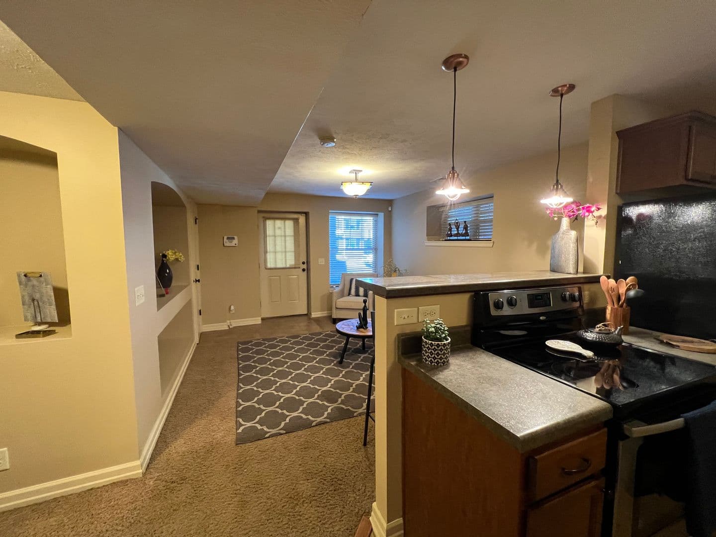 Omaha Apartment: 601-617 S. 31st Avenue