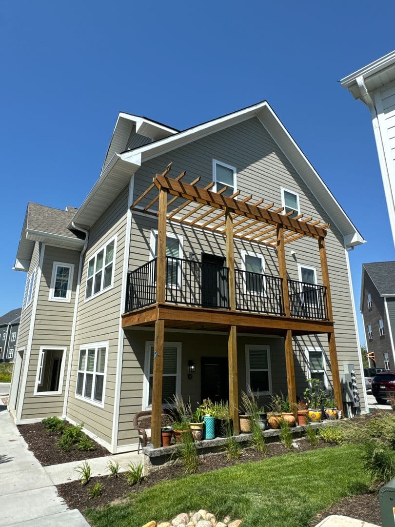 Omaha Apartment: 13041 Cornhusker Road
