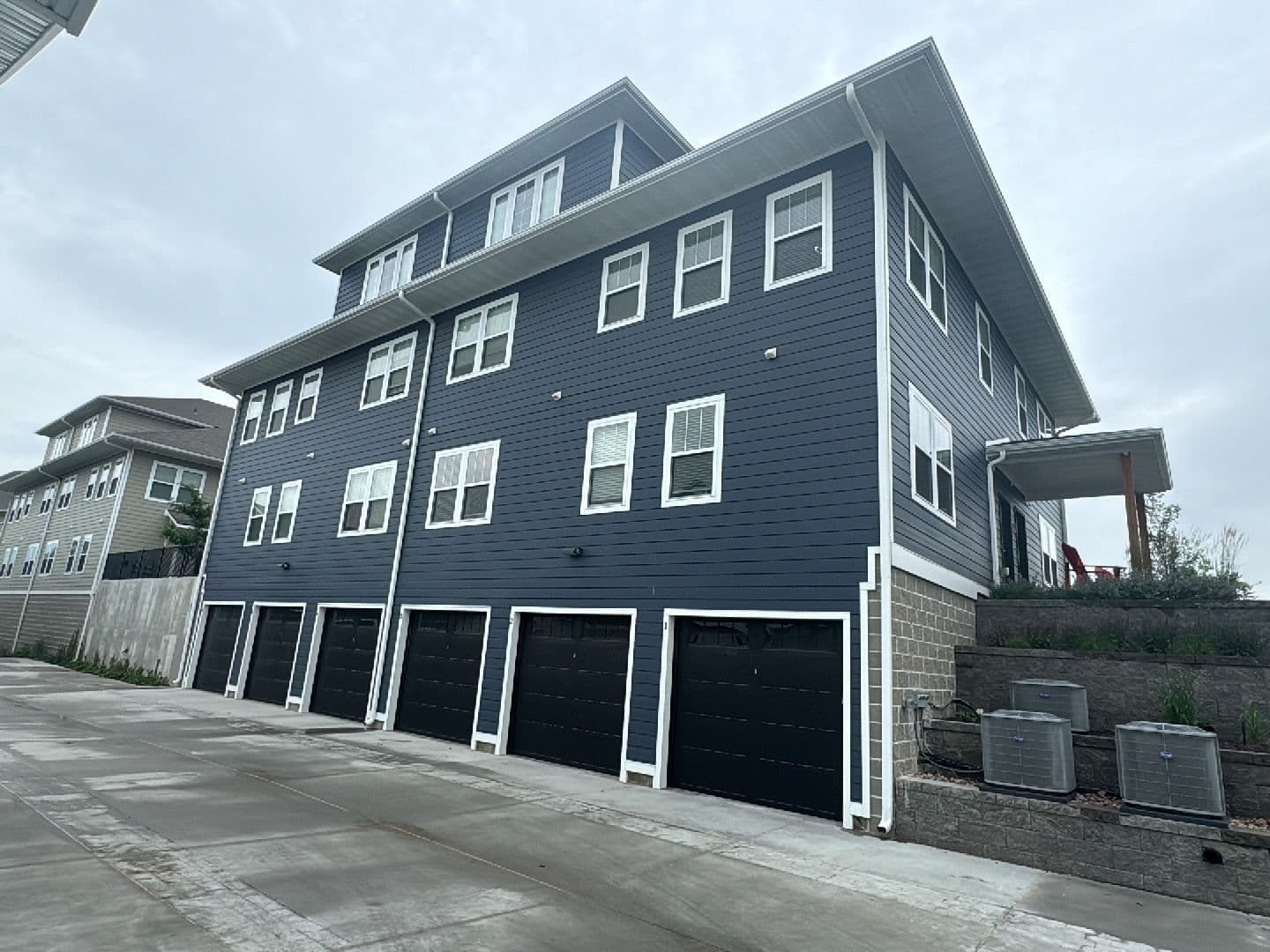Omaha Apartment: 13041 Cornhusker Road