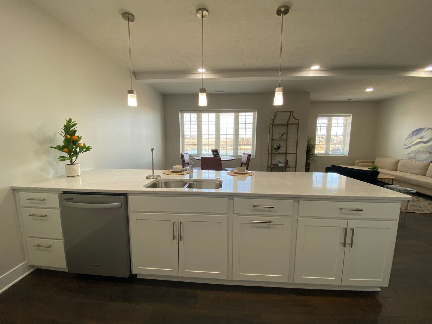 Omaha Apartment: 13108 Lincoln Road