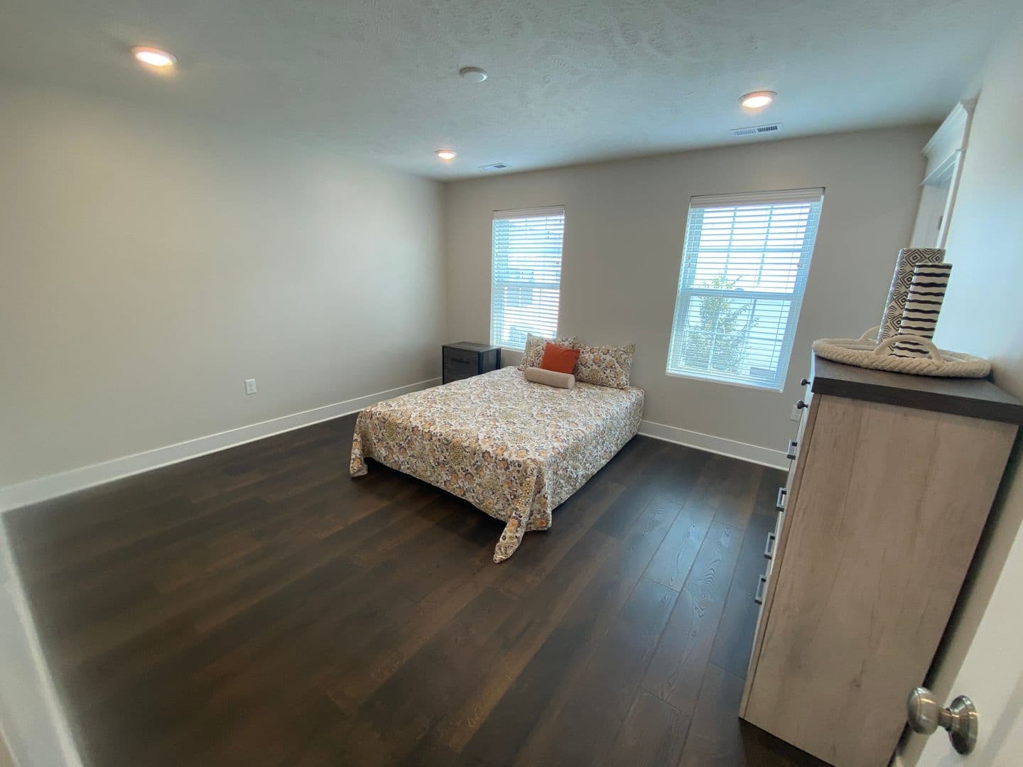 Omaha Apartment: 13041 Cornhusker Road