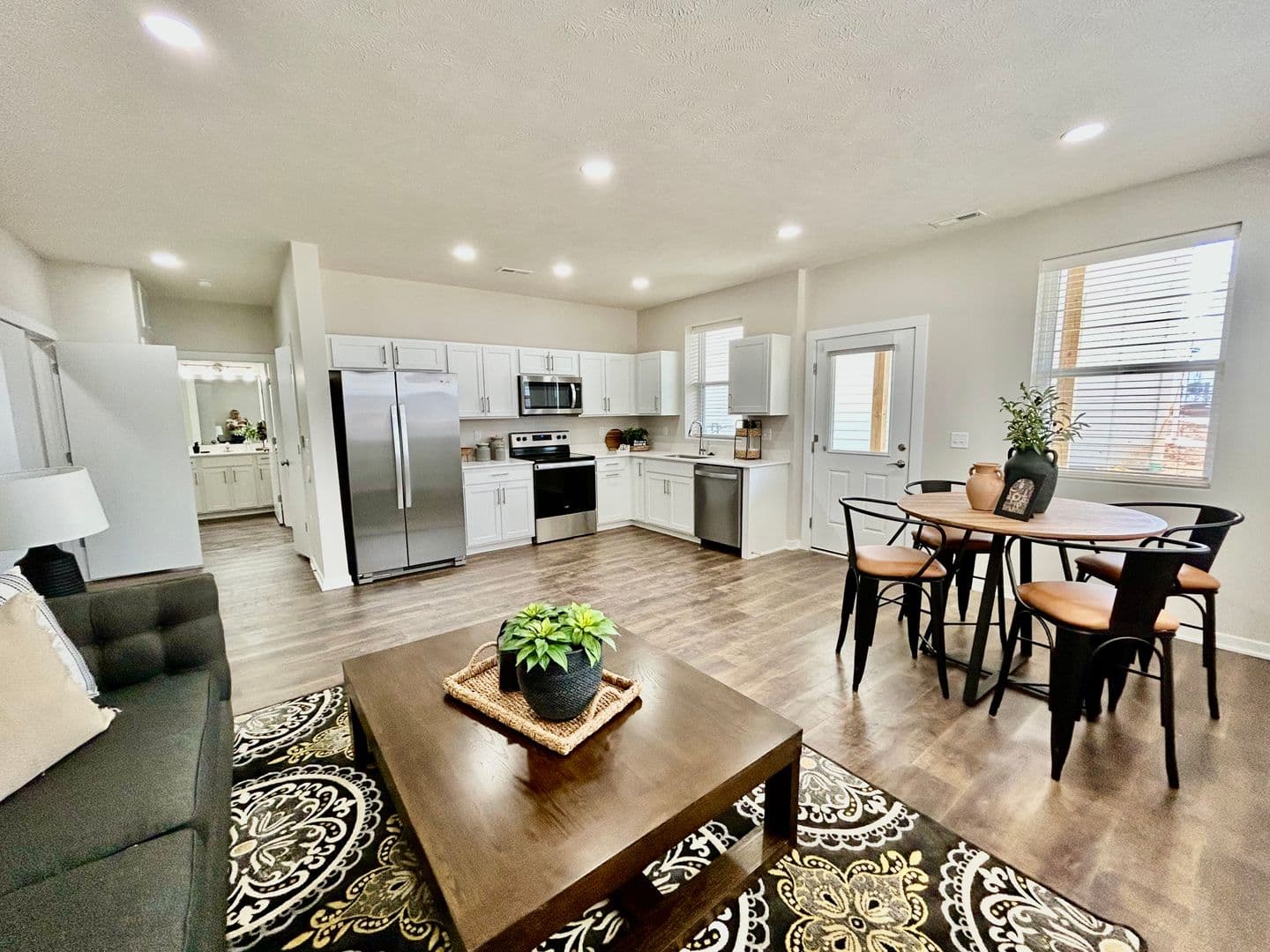 Omaha Apartment: 13041 Cornhusker Road