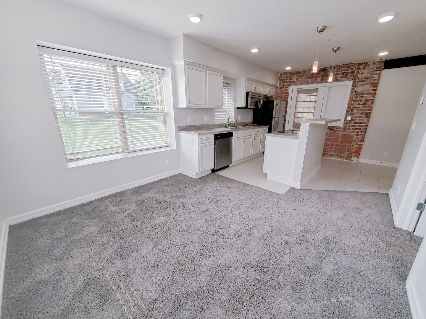 Omaha Apartment: 528 S. 29th Street