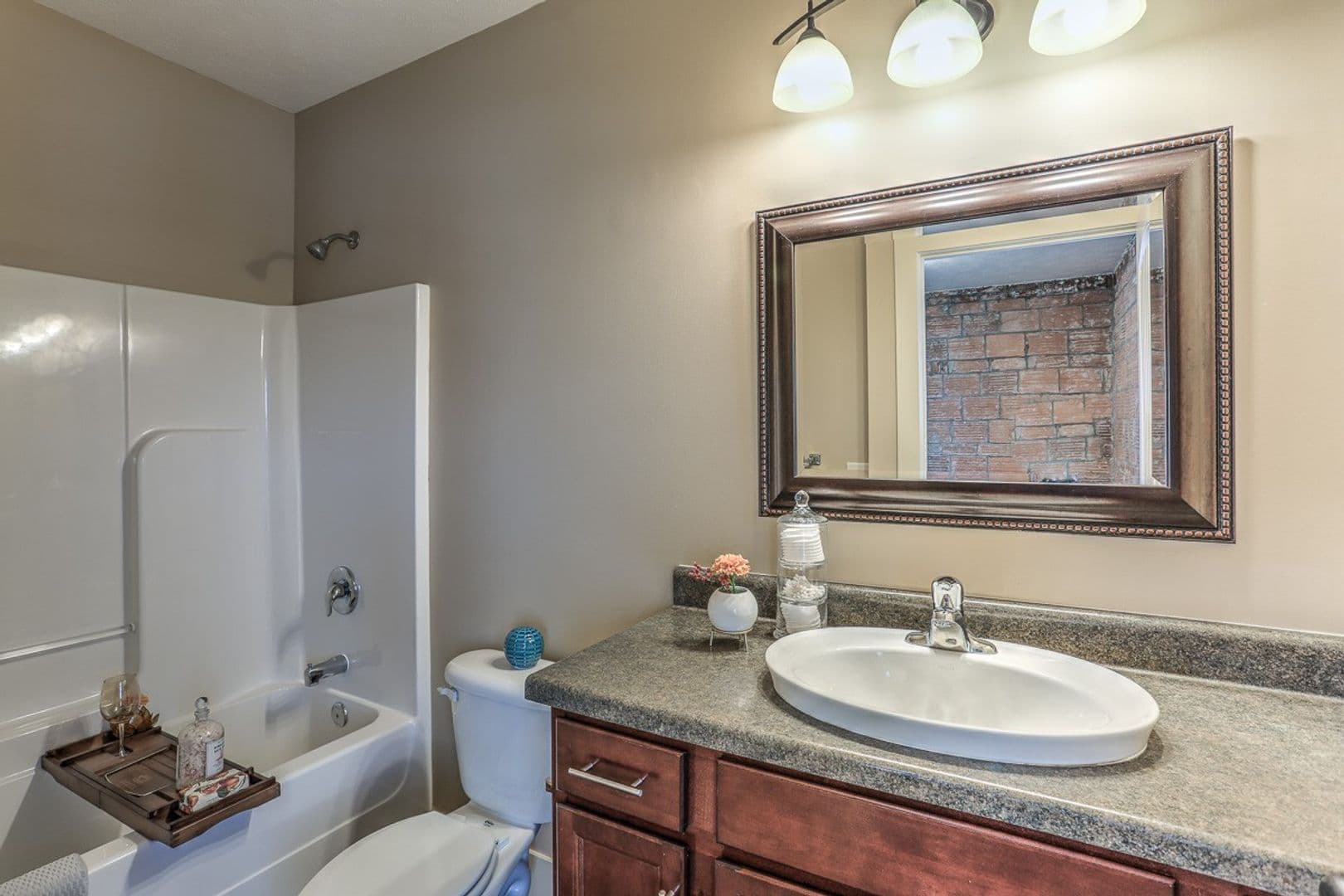 Omaha Apartment: 806 Park Avenue