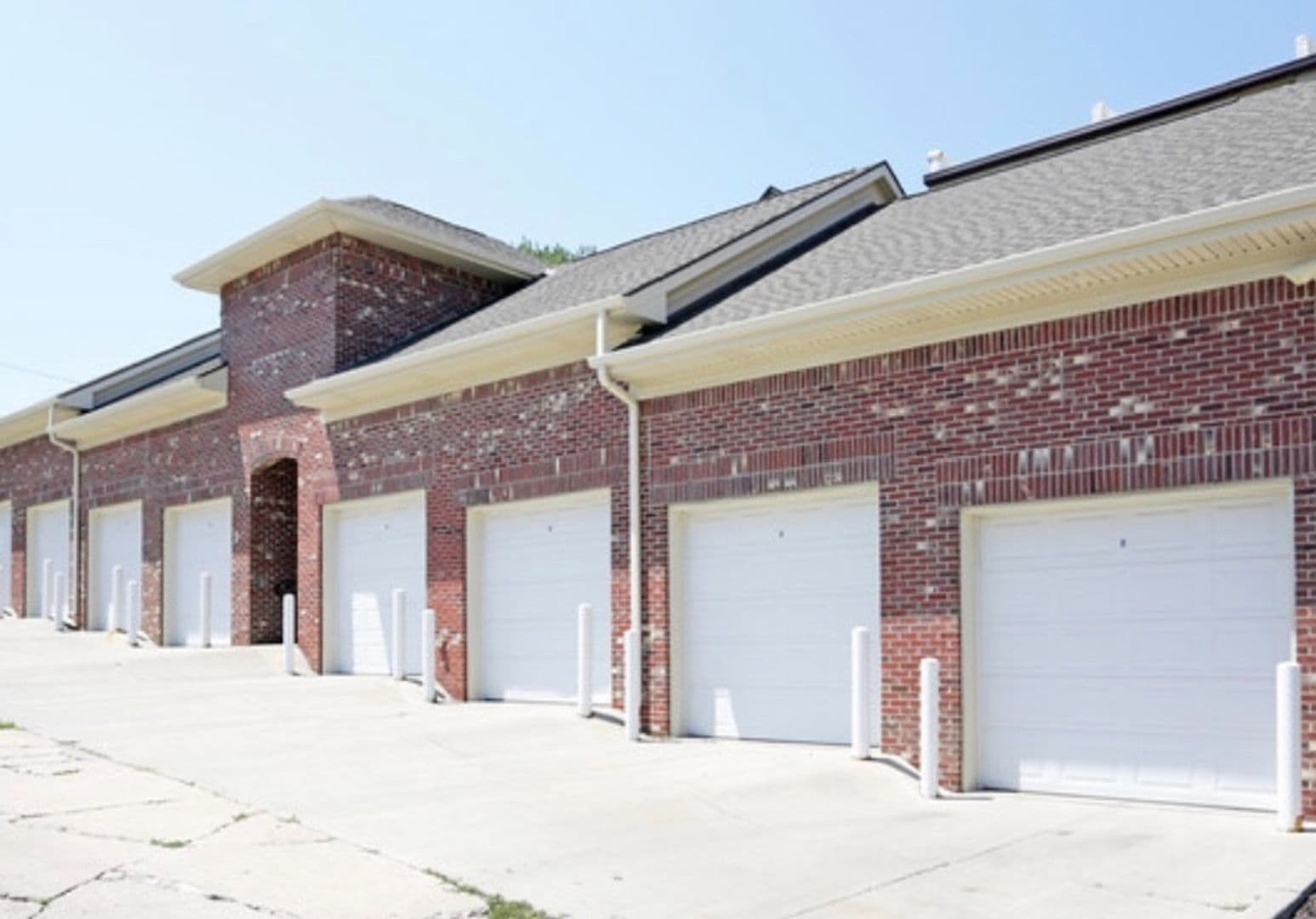 Omaha Apartment: 601-617 S. 31st Avenue