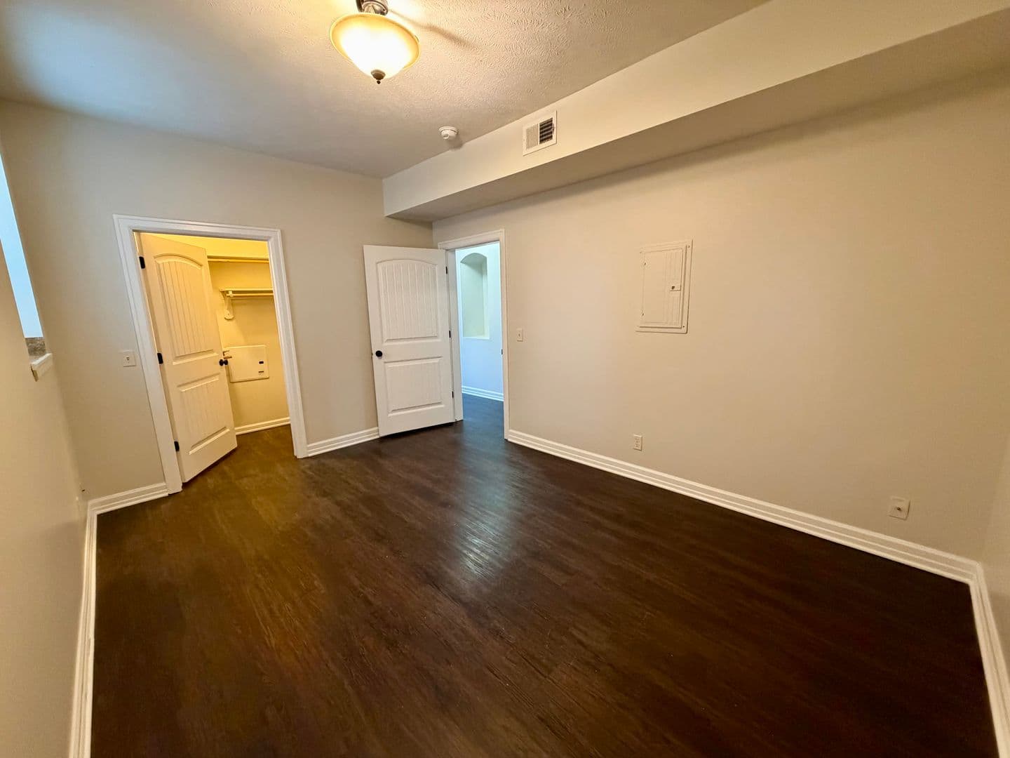 Omaha Apartment: 601-617 S. 31st Avenue