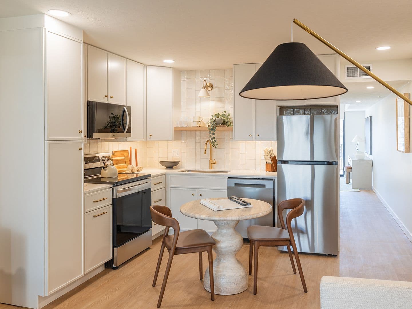 Omaha Apartment: 7270 Cedar Street, Omaha, NE 68102