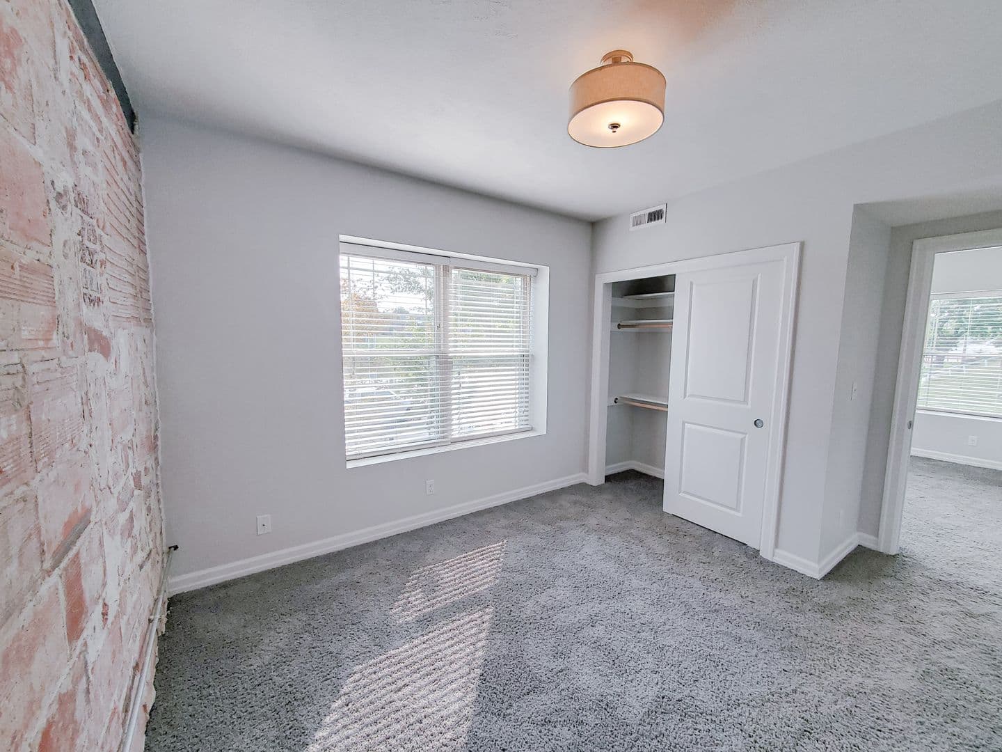Omaha Apartment: 528 S. 29th Street