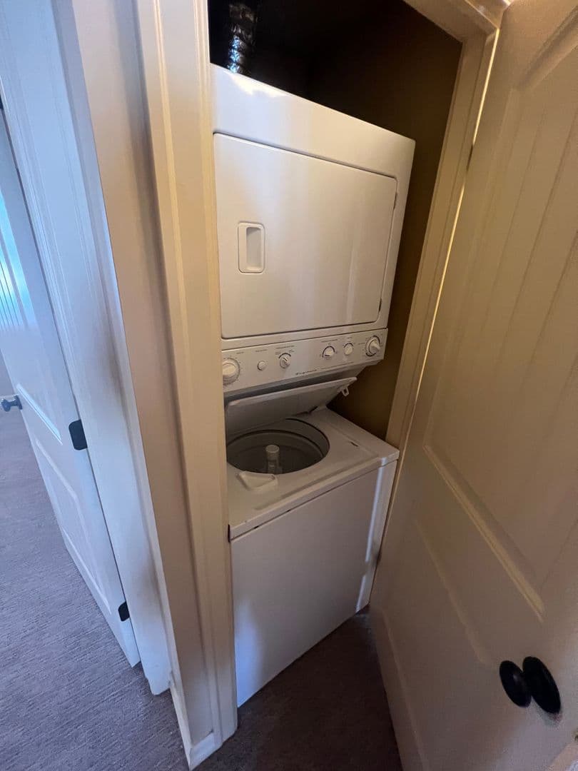 Omaha Apartment: 3007 Jackson Street