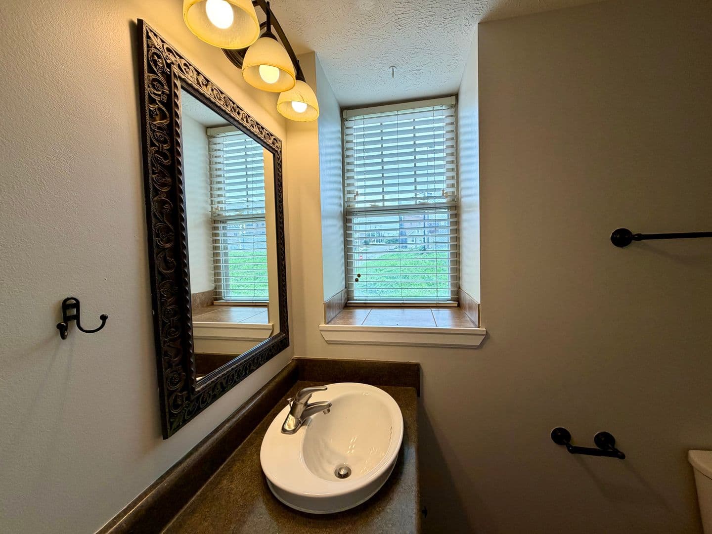 Omaha Apartment: 601-617 S. 31st Avenue
