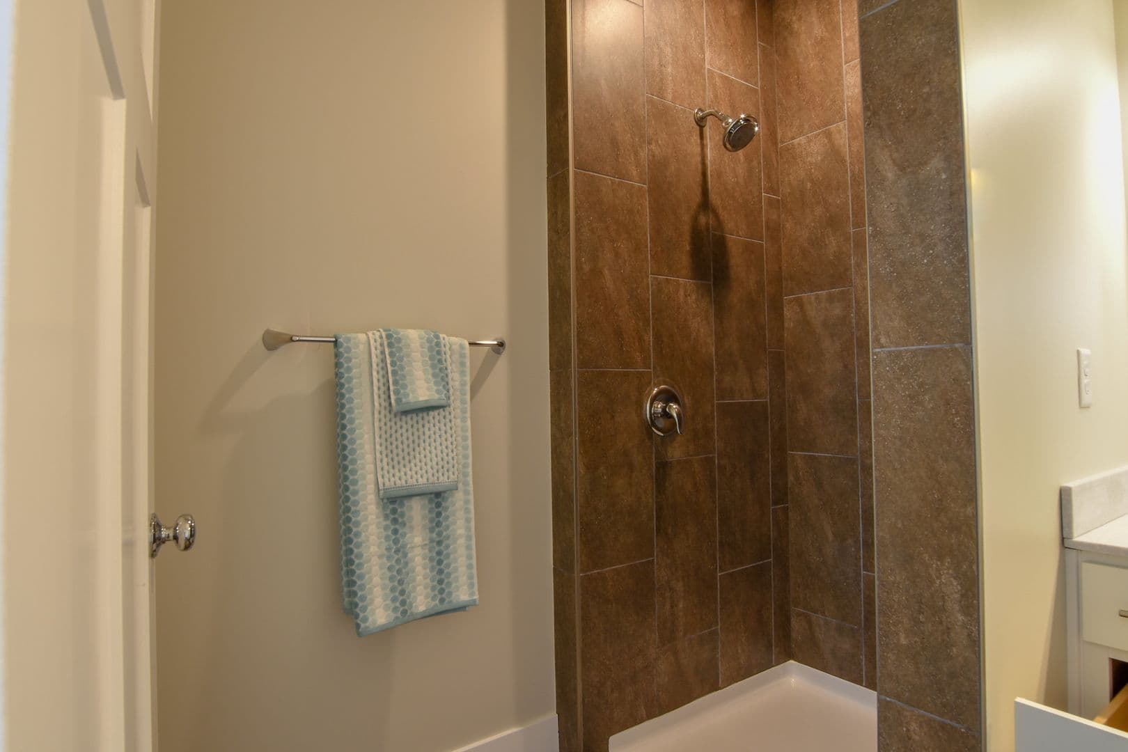 Omaha Apartment: 13178 Lincoln Road