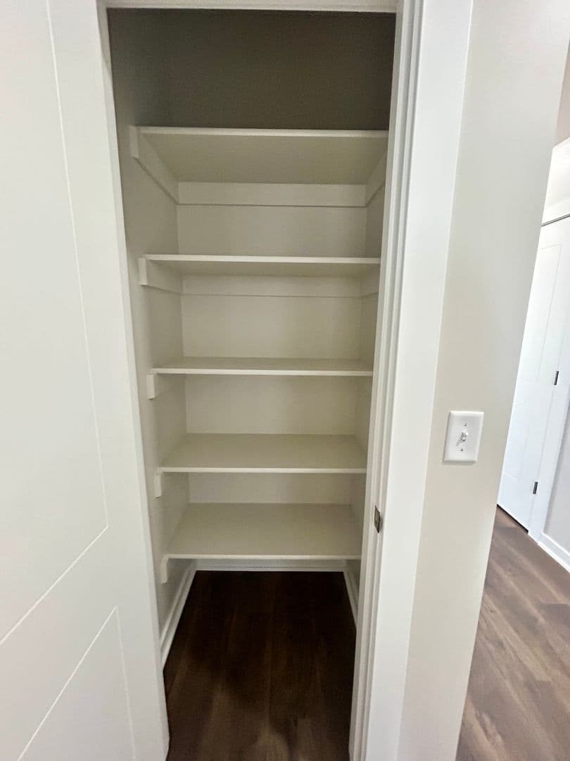 Omaha Apartment: 13041 Cornhusker Road