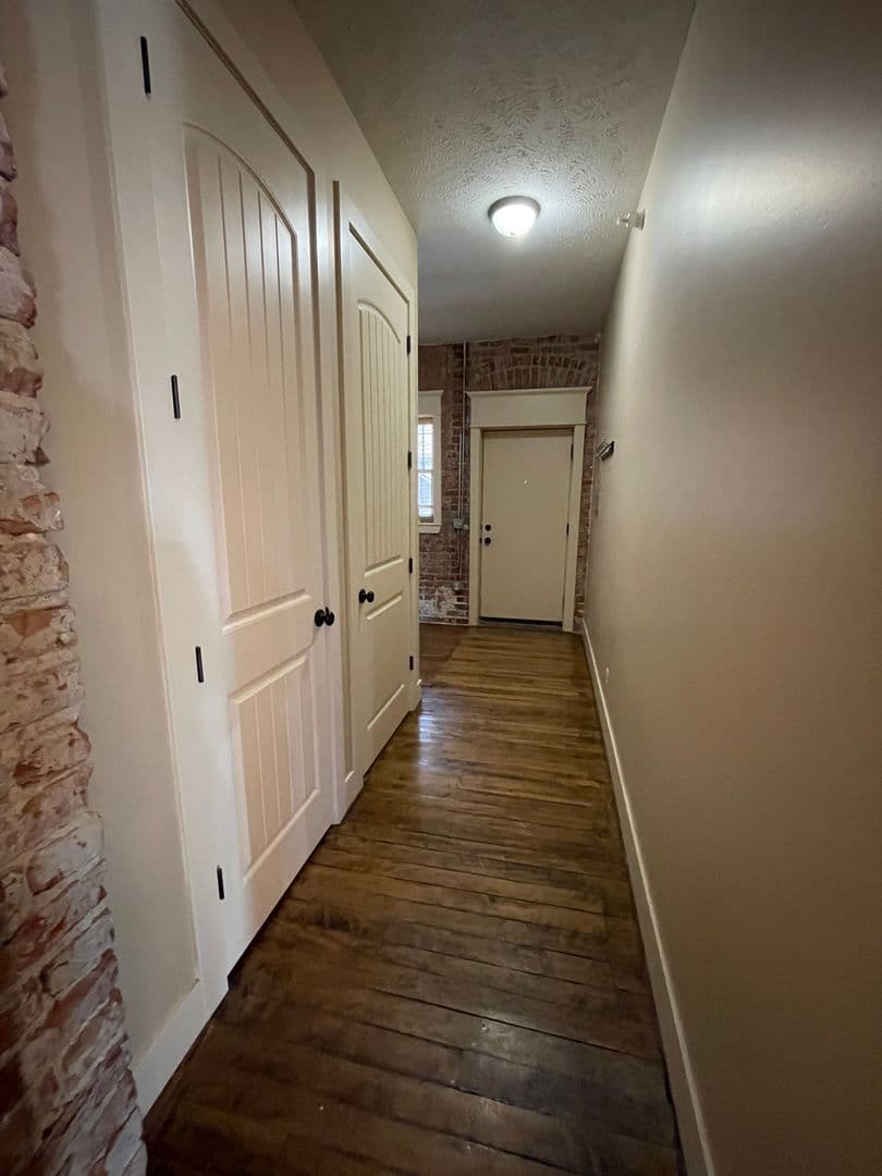 Omaha Apartment: 2934 Leavenworth