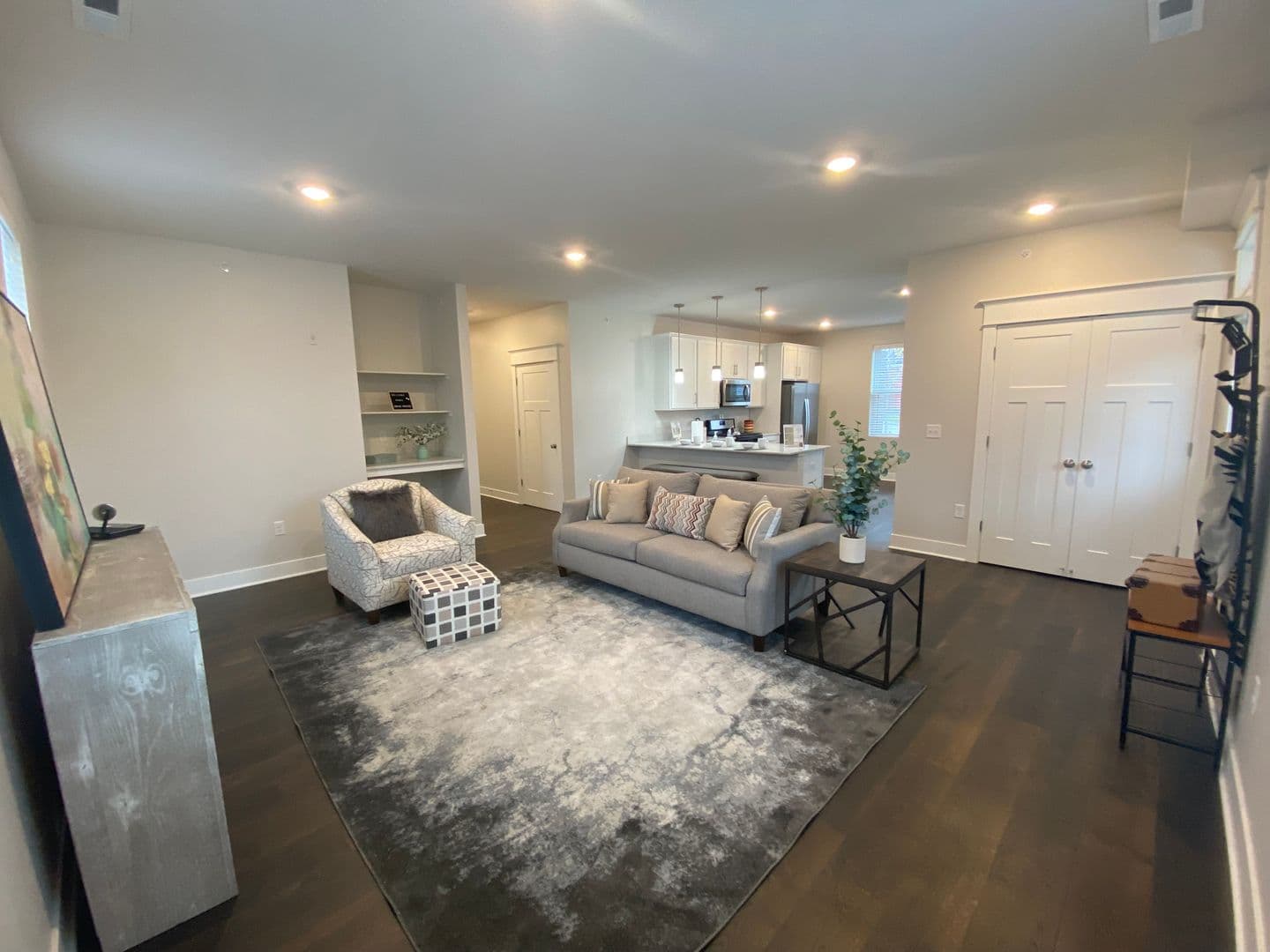 Omaha Apartment: 13178 Lincoln Road