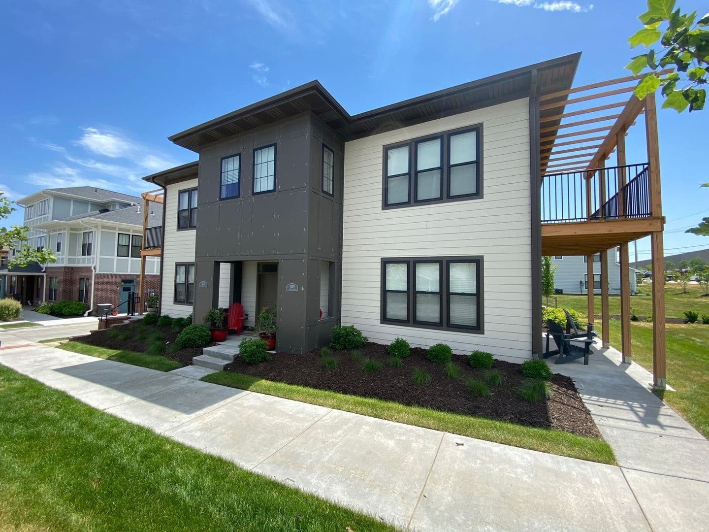 Omaha Apartment: 13178 Lincoln Road