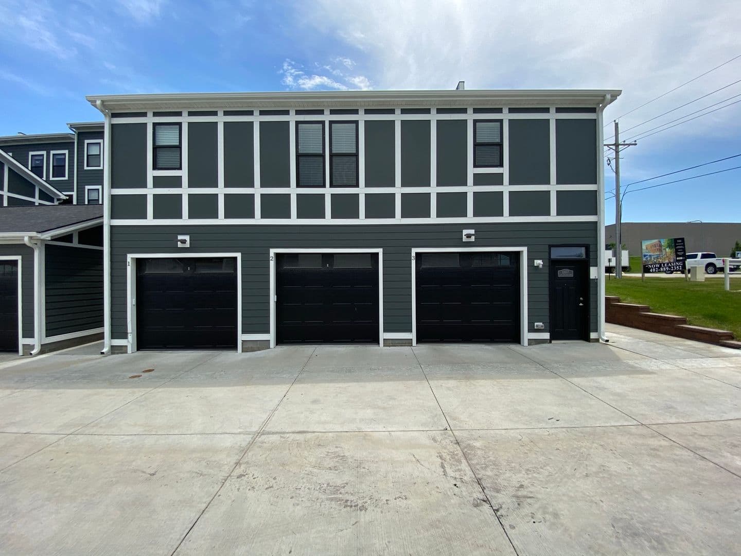 Omaha Apartment: 13178 Lincoln Road