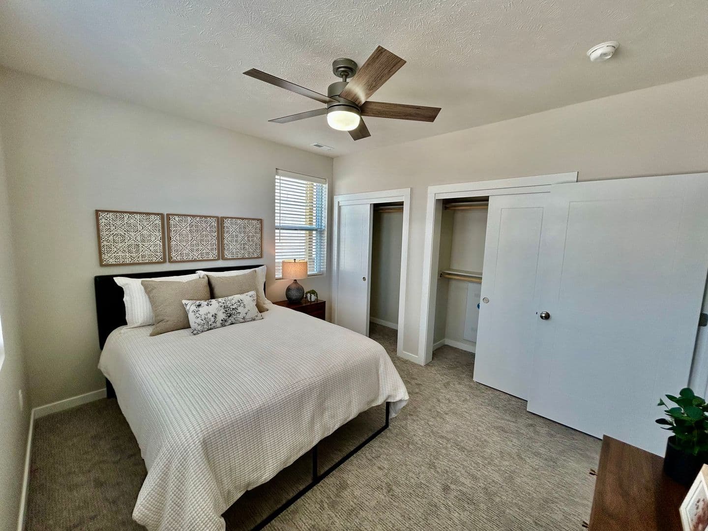 Omaha Apartment: 13041 Cornhusker Road