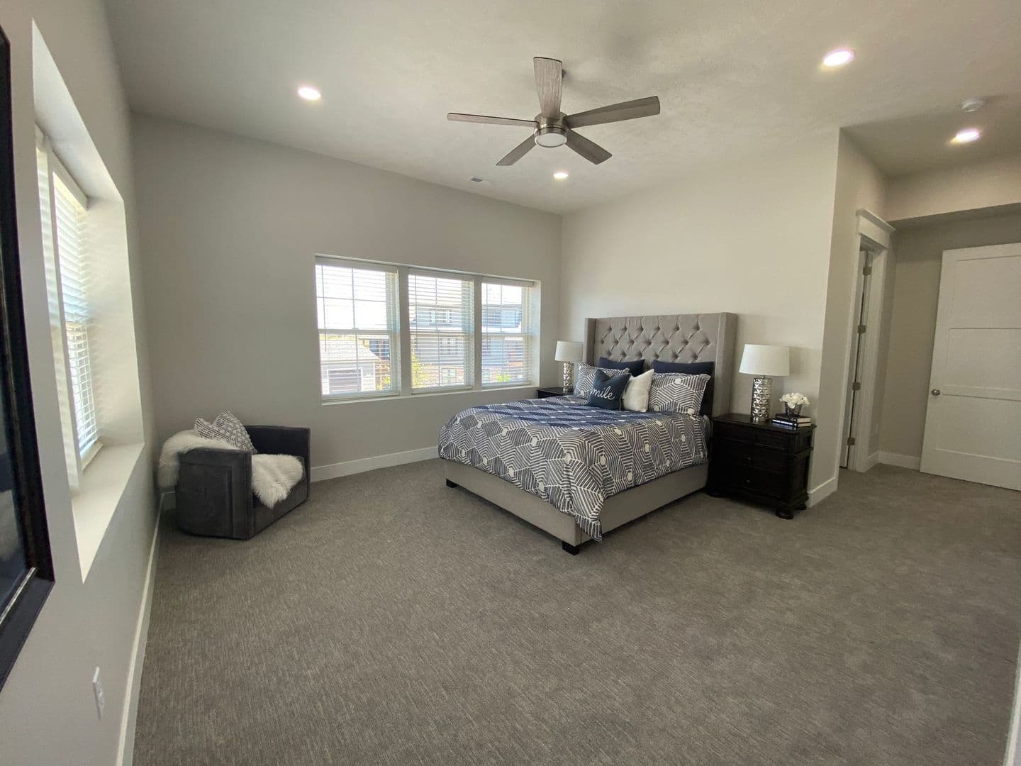 Omaha Apartment: 13108 Lincoln Road