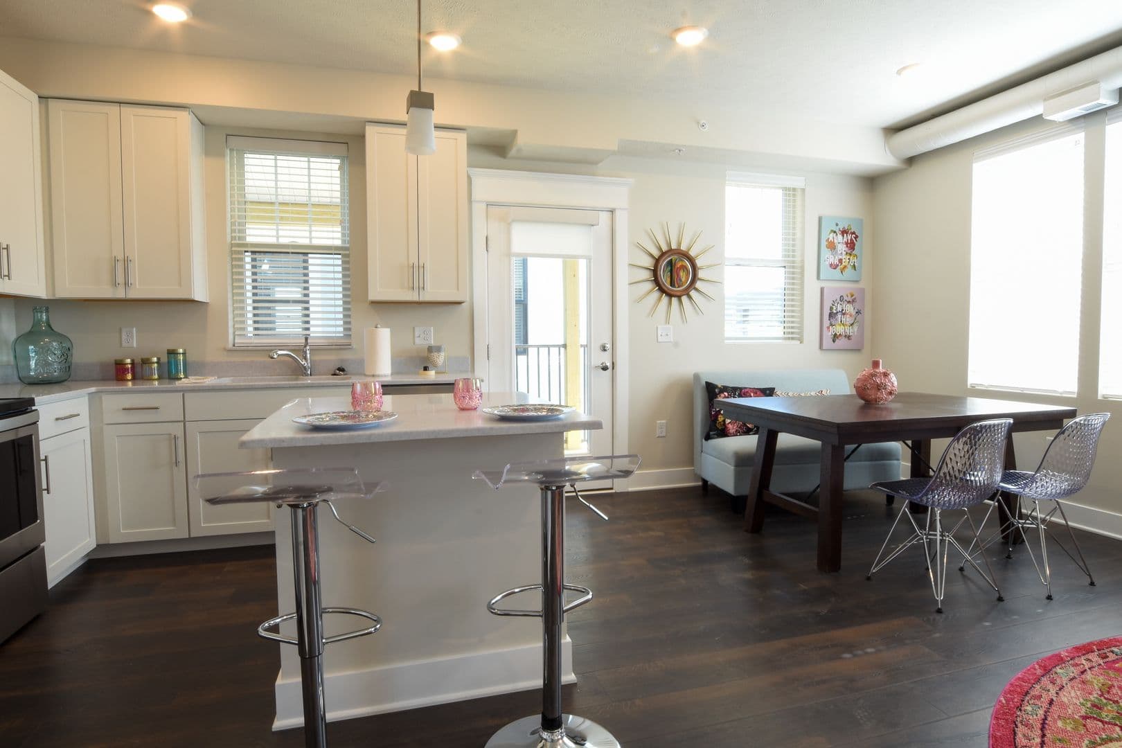 Omaha Apartment: 13178 Lincoln Road