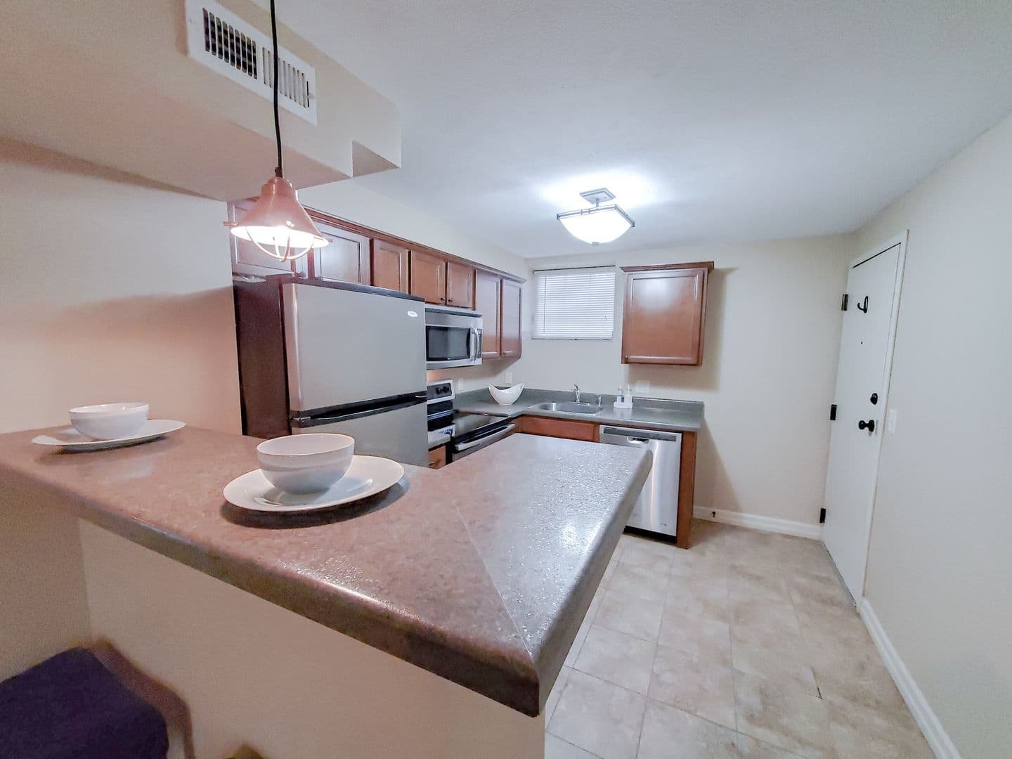Omaha Apartment: 814 S. 38th Street