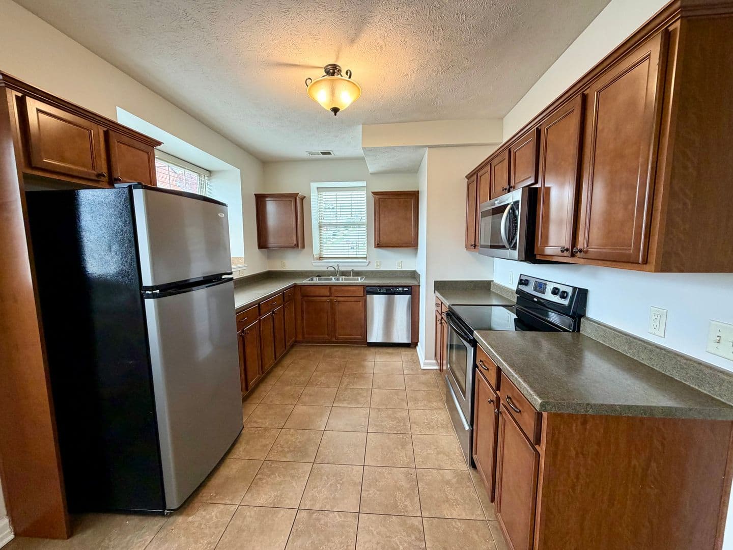Omaha Apartment: 601-617 S. 31st Avenue