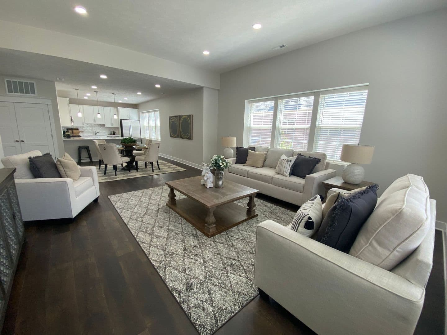 Omaha Apartment: 13108 Lincoln Road