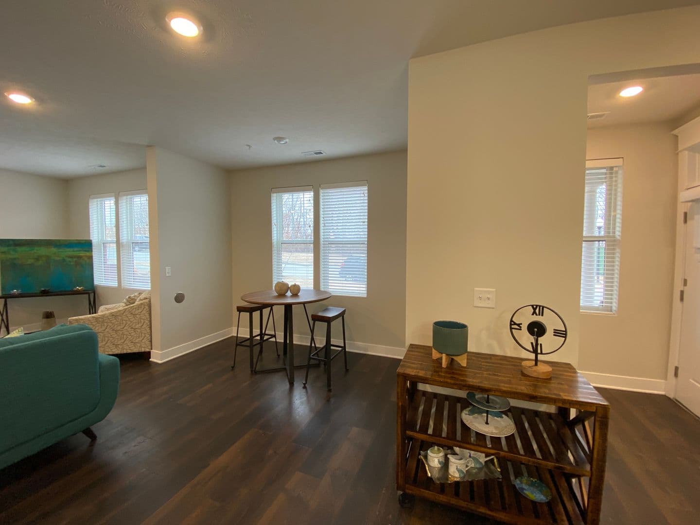 Omaha Apartment: 13108 Lincoln Road